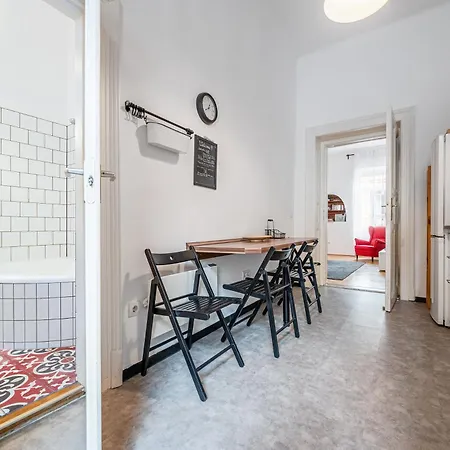 Eotvos 25 Lägenhet Budapest
