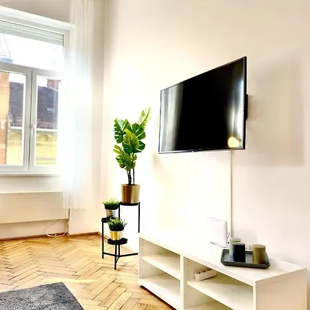 Eotvos 25 Apartamento