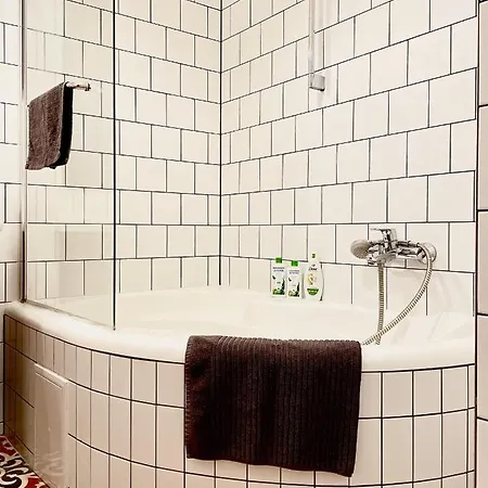 Apartment Eotvos 25 *
