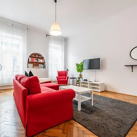 Apartment Eotvos 25 *