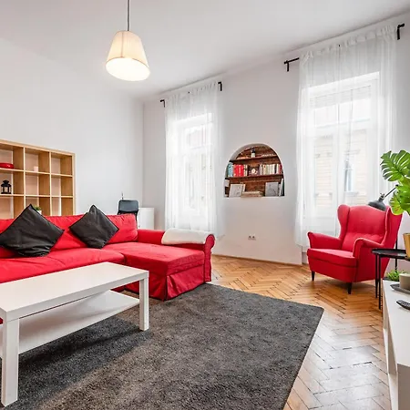 Eotvos 25 * Budapest