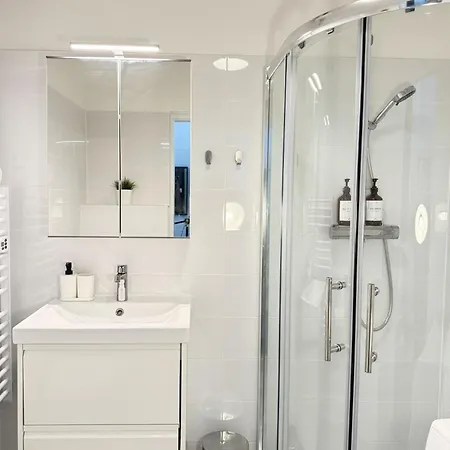 Eotvos 25 Apartament